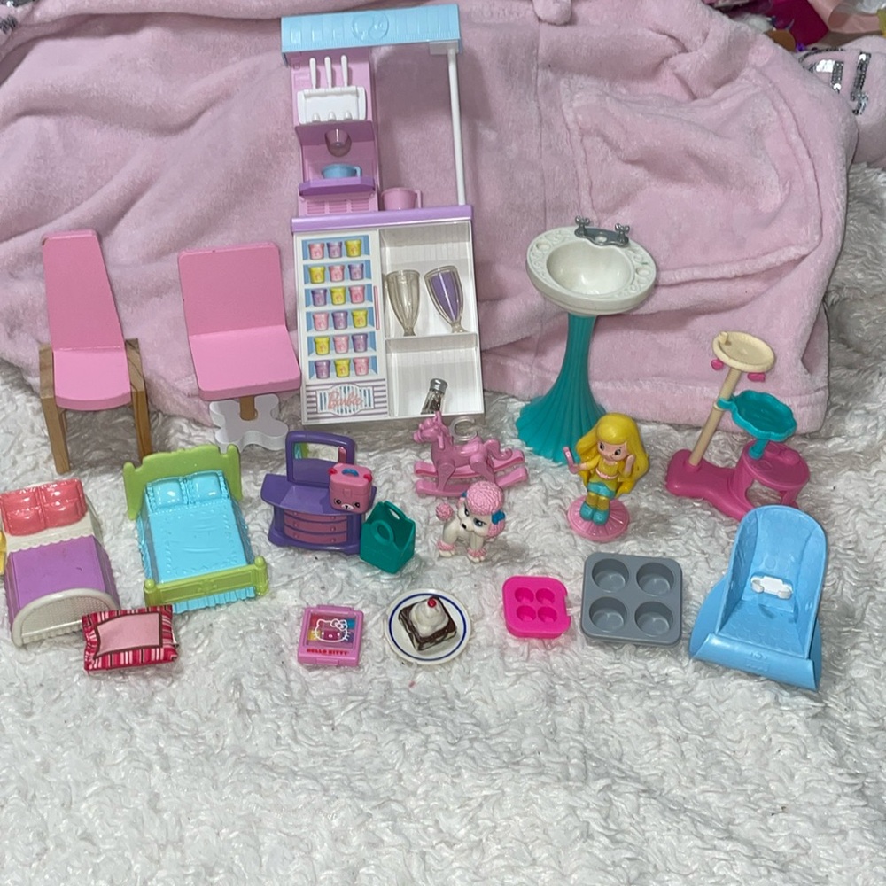Doll House Furniture Lot Kitchen Bath Bedroom Cat Tower misc items